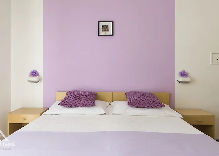 Atene Отель